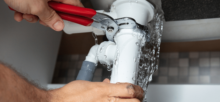 You are currently viewing Worried About a Gas Leak? Easy Ways to Test Safely at Home